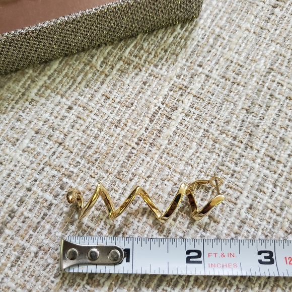 Vintage 14k Gold Zig Zag Spiral Earrings - Picture 10 of 11